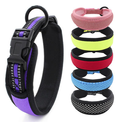 Neoprene अस्तर कुत्ता कॉलर पट्टा ट्रैक्शन रस्सी सेट कुत्ते पट्टा के साथ चिंतनशील बद्धी त्वरित रिलीज बकल कॉलर सेट करें