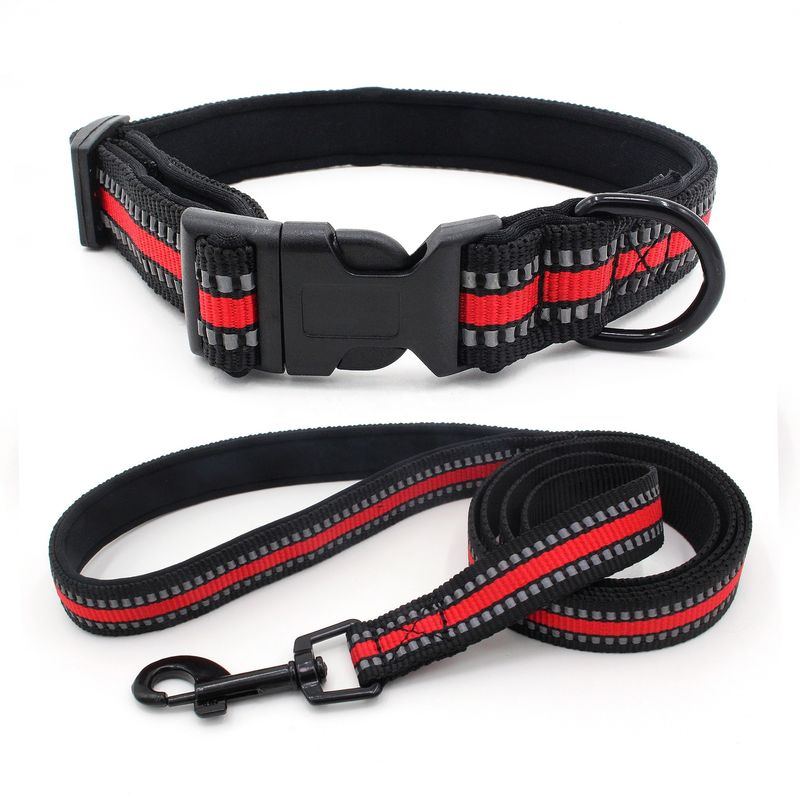 Neoprene अस्तर कुत्ता कॉलर पट्टा ट्रैक्शन रस्सी सेट कुत्ते पट्टा के साथ चिंतनशील बद्धी त्वरित रिलीज बकल कॉलर सेट करें